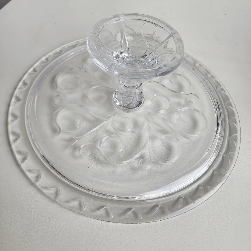 Gorgeous Goods Footed Cake Plate, 11